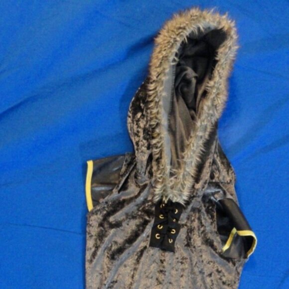 sz28x28.5 HALLOWEEN MIDEVIL VIKING WARRIOR VELVET FAUX GUR DRESS COSTUME RC 764 - Picture 1 of 10
